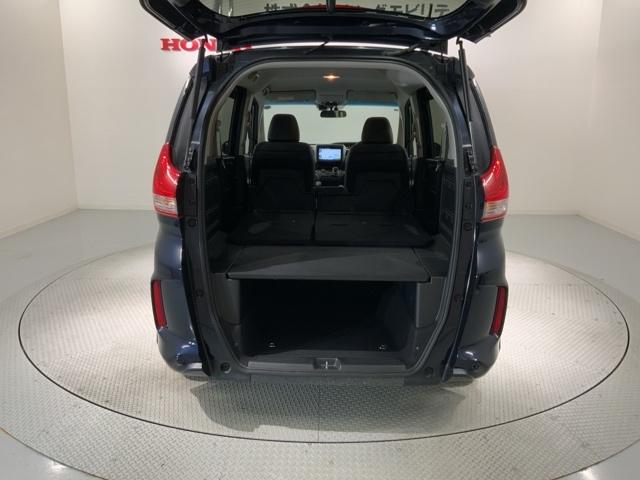 フリード＋ハイブリッド ハイブリッドＧ・ホンダセンシング　最長５年保証　ワンオーナー　ナビＶＸＭ－２０７ＶＦＮＩ　ＴＶ　Ｒカメラ　ＣＤ録音　ＢＴオ－ディオ　ＤＶＤ　ＥＴＣ　ＬＥＤライト　ＶＳＡ　両側電動ドア　シートヒーター　クルコン　アルミ　スマートキー（19枚目）