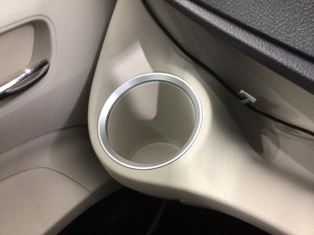 シエンタ ハイブリッドＧ　１年保証　純正ナビ　ＴＶ　Ｒカメラ　ドラレコ　ＥＴＣ　ＬＥＤライト　両側電動ドア　横滑り防止　シ－トヒ－タ－　アルミ　スマ－トキ－　盗難防止装置　ＡＡＣ　スペアキ－　Ｗエアバッグ　ブレーキサポート（29枚目）