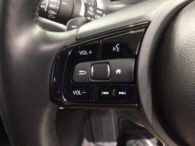 ヴェゼル ｅ：ＨＥＶＺ　Ｈ　ＳＥＮＳＩＮＧ　最長５年保証　ワンオ－ナ－　純正ナビ　ＴＶ　Ｒカメラ　ＢＴオ－ディオ　ＥＴＣ　ＬＥＤライト　ＶＳＡ　シ－トヒ－タ－　クルコン　アルミ　スマ－トキ－　盗難防止装置　整備記録簿　ＡＡＣ（10枚目）