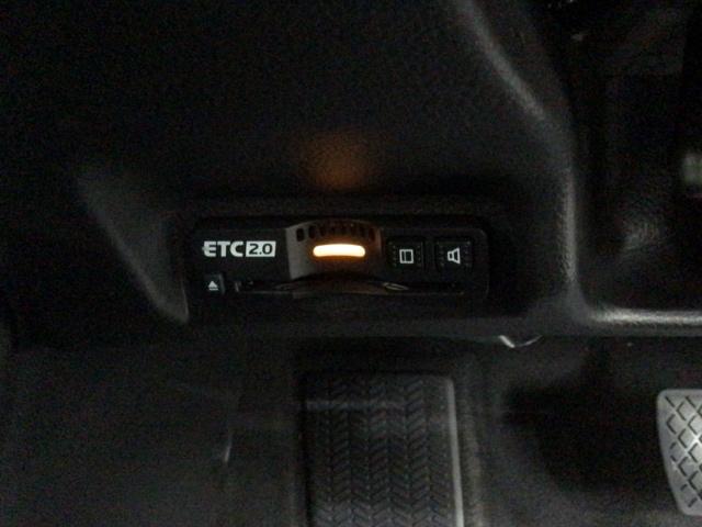 ヴェゼル ｅ：ＨＥＶＺ　Ｈ　ＳＥＮＳＩＮＧ　最長５年保証　ワンオ－ナ－　純正ナビ　ＴＶ　Ｒカメラ　ＢＴオ－ディオ　ＥＴＣ　ＬＥＤライト　ＶＳＡ　シ－トヒ－タ－　クルコン　アルミ　スマ－トキ－　盗難防止装置　整備記録簿　ＡＡＣ（12枚目）