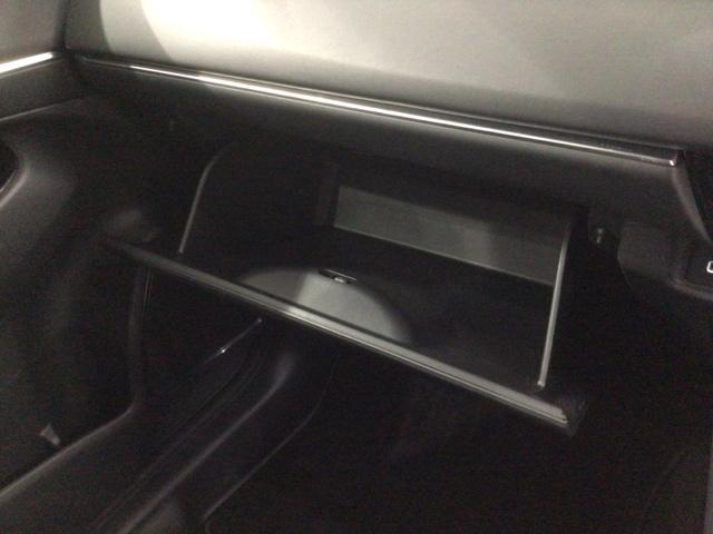 ヴェゼル ｅ：ＨＥＶＺ　Ｈ　ＳＥＮＳＩＮＧ　最長５年保証　ワンオ－ナ－　純正ナビ　ＴＶ　Ｒカメラ　ＢＴオ－ディオ　ＥＴＣ　ＬＥＤライト　ＶＳＡ　シ－トヒ－タ－　クルコン　アルミ　スマ－トキ－　盗難防止装置　整備記録簿　ＡＡＣ（27枚目）