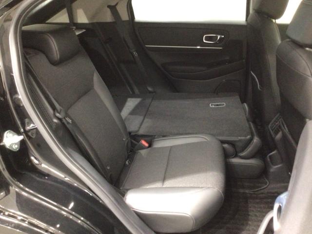 ヴェゼル ｅ：ＨＥＶＺ　Ｈ　ＳＥＮＳＩＮＧ　最長５年保証　ワンオ－ナ－　純正ナビ　ＴＶ　Ｒカメラ　ＢＴオ－ディオ　ＥＴＣ　ＬＥＤライト　ＶＳＡ　シ－トヒ－タ－　クルコン　アルミ　スマ－トキ－　盗難防止装置　整備記録簿　ＡＡＣ（33枚目）