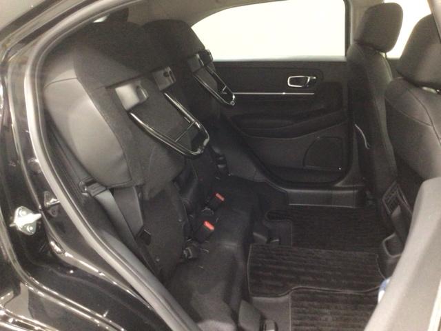 ヴェゼル ｅ：ＨＥＶＺ　Ｈ　ＳＥＮＳＩＮＧ　最長５年保証　ワンオ－ナ－　純正ナビ　ＴＶ　Ｒカメラ　ＢＴオ－ディオ　ＥＴＣ　ＬＥＤライト　ＶＳＡ　シ－トヒ－タ－　クルコン　アルミ　スマ－トキ－　盗難防止装置　整備記録簿　ＡＡＣ（37枚目）