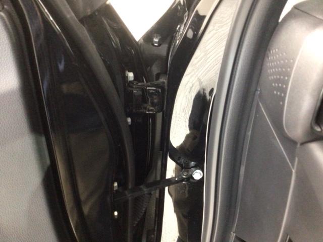 ヴェゼル ｅ：ＨＥＶＺ　Ｈ　ＳＥＮＳＩＮＧ　最長５年保証　ワンオ－ナ－　純正ナビ　ＴＶ　Ｒカメラ　ＢＴオ－ディオ　ＥＴＣ　ＬＥＤライト　ＶＳＡ　シ－トヒ－タ－　クルコン　アルミ　スマ－トキ－　盗難防止装置　整備記録簿　ＡＡＣ（42枚目）