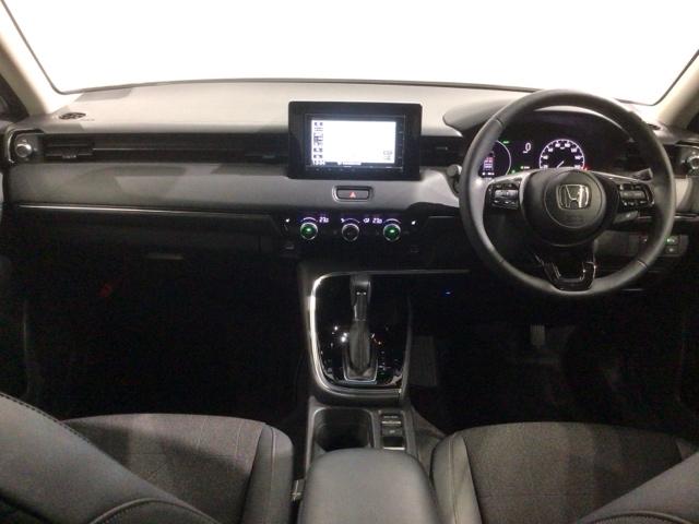 ヴェゼル ｅ：ＨＥＶＺ　Ｈ　ＳＥＮＳＩＮＧ　最長５年保証　ワンオ－ナ－　ナビＶＸＭ－２３５Ｃｉ　Ｒカメラ　ＢＴオ－ディオ　ＥＴＣ　ＬＥＤライト　ＶＳＡ　シ－トヒ－タ－　クルコン　アルミ　スマ－トキ－　盗難防止装置　整備記録簿（9枚目）