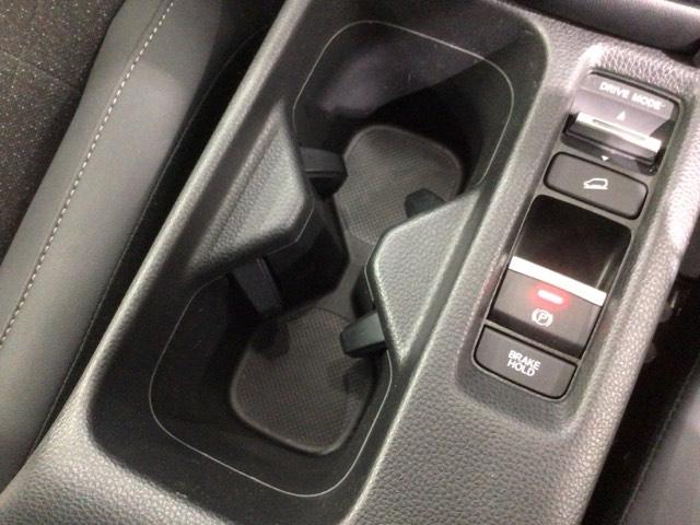 ヴェゼル ｅ：ＨＥＶＺ　Ｈ　ＳＥＮＳＩＮＧ　最長５年保証　ワンオ－ナ－　ナビＶＸＭ－２３５Ｃｉ　Ｒカメラ　ＢＴオ－ディオ　ＥＴＣ　ＬＥＤライト　ＶＳＡ　シ－トヒ－タ－　クルコン　アルミ　スマ－トキ－　盗難防止装置　整備記録簿（25枚目）