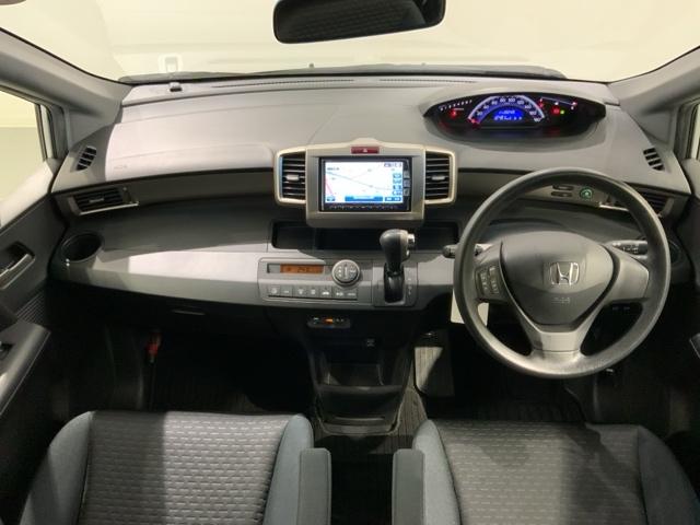 フリードスパイク Ｇジャストセレクション　１年保証　ワンオ－ナ－　ナビＶＸＭ－１２２ＶＦｉ　Ｒカメラ　ＣＤ録音　ＤＶＤ　ＥＴＣ　ＨＩＤ　両側電動ドア　ＶＳＡ　スマ－トキ－　スペアキ－　盗難防止装置　整備記録簿　ドアバイザ－　ＷエアバッグＡＡＣ（8枚目）