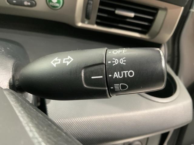 フリードスパイク Ｇジャストセレクション　１年保証　ワンオ－ナ－　ナビＶＸＭ－１２２ＶＦｉ　Ｒカメラ　ＣＤ録音　ＤＶＤ　ＥＴＣ　ＨＩＤ　両側電動ドア　ＶＳＡ　スマ－トキ－　スペアキ－　盗難防止装置　整備記録簿　ドアバイザ－　ＷエアバッグＡＡＣ（11枚目）