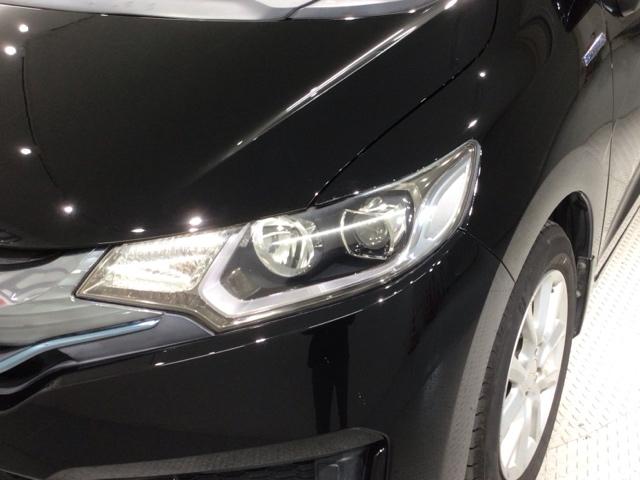 フィットハイブリッド Ｌパッケージ　あんしんＰＫＧ　１年保証　ワンオ－ナ－　ナビＶＸＭ－１４５ＶＦｉ　ＴＶ　ＣＤ録音　ＤＶＤ　ＥＴＣ　ＬＥＤライト　ＶＳＡクルコン　アルミ　スマ－トキ－　スペアキ－　盗難防止装置　整備記録簿　ドアバイザ－（6枚目）