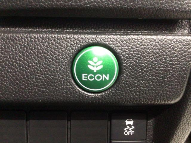 フィットハイブリッド Ｌパッケージ　あんしんＰＫＧ　１年保証　ワンオ－ナ－　ナビＶＸＭ－１４５ＶＦｉ　ＴＶ　ＣＤ録音　ＤＶＤ　ＥＴＣ　ＬＥＤライト　ＶＳＡクルコン　アルミ　スマ－トキ－　スペアキ－　盗難防止装置　整備記録簿　ドアバイザ－（13枚目）