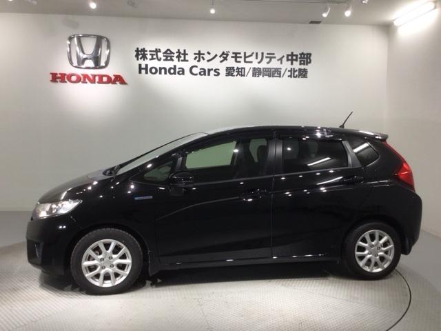 フィットハイブリッド Ｌパッケージ　あんしんＰＫＧ　１年保証　ワンオ－ナ－　ナビＶＸＭ－１４５ＶＦｉ　ＴＶ　ＣＤ録音　ＤＶＤ　ＥＴＣ　ＬＥＤライト　ＶＳＡクルコン　アルミ　スマ－トキ－　スペアキ－　盗難防止装置　整備記録簿　ドアバイザ－（47枚目）