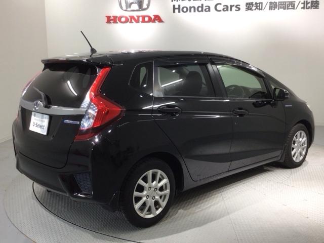 フィットハイブリッド Ｌパッケージ　あんしんＰＫＧ　１年保証　ワンオ－ナ－　ナビＶＸＭ－１４５ＶＦｉ　ＴＶ　ＣＤ録音　ＤＶＤ　ＥＴＣ　ＬＥＤライト　ＶＳＡクルコン　アルミ　スマ－トキ－　スペアキ－　盗難防止装置　整備記録簿　ドアバイザ－（50枚目）