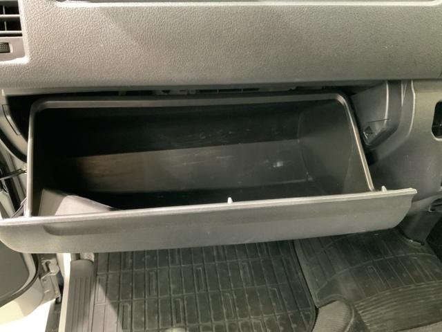 ハイエースバン ロングＤＸＧＬパッケージ　最長５年保証　ワンオ－ナ－　ナビ　ＴＶ　Ｒカメラ　ＤＶＤ　衝突軽減Ｂ　ドラレコ　ＥＴＣ　横滑り防止　キ－レス　盗難防止装置　整備記録簿　スペアキ－　ドアバイザ－　Ｗエアバッグ　エアコン　地デジ　ＡＢＳ（27枚目）