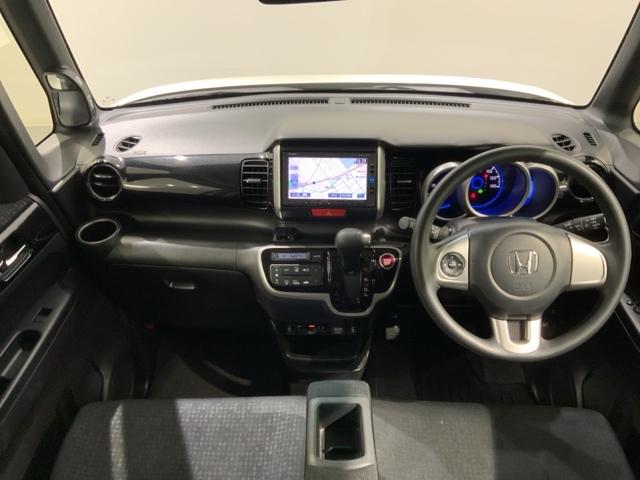 Ｎ－ＢＯＸカスタム ＧＳＳブラックスタイルパッケージ　１年保証　ナビＶＸＭ－１７４ＶＦＸｉ　ＴＶ　ＢＴオ－ディオ　ＤＶＤ　シ－トヒ－タ－　ＥＴＣ　ＶＳＡ　アルミ　スマ－トキ－　盗難防止装置　整備記録簿　ＡＡＣ　ドアバイザ－　ベンチシ－ト　Ｗエアバッグ（6枚目）