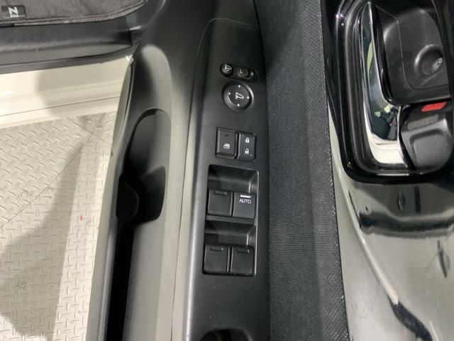 Ｎ－ＢＯＸカスタム ＧＳＳブラックスタイルパッケージ　１年保証　ナビＶＸＭ－１７４ＶＦＸｉ　ＴＶ　ＢＴオ－ディオ　ＤＶＤ　シ－トヒ－タ－　ＥＴＣ　ＶＳＡ　アルミ　スマ－トキ－　盗難防止装置　整備記録簿　ＡＡＣ　ドアバイザ－　ベンチシ－ト　Ｗエアバッグ（14枚目）