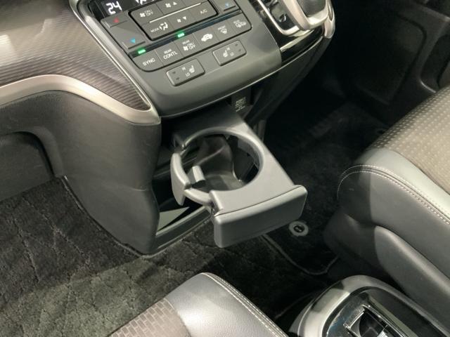 ステップワゴンスパーダ ｅ：ＨＥＶスパーダＧ・ＥＸホンダセンシング　最長５年保証　ワンオ－ナ－　ナビＶＸＵ－２１７ＳＷｉ　ＴＶ　Ｒカメラ　ＣＤ録音　ＢＴオ－ディオ　ＤＶＤ　ＥＴＣ　ＬＥＤライト　両側電動ドア　ＶＳＡ　シ－トヒ－タ－　クルコン　アルミ　スマ－トキ－（24枚目）