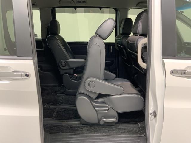 ステップワゴンスパーダ ｅ：ＨＥＶスパーダＧ・ＥＸホンダセンシング　最長５年保証　ワンオ－ナ－　ナビＶＸＵ－２１７ＳＷｉ　ＴＶ　Ｒカメラ　ＣＤ録音　ＢＴオ－ディオ　ＤＶＤ　ＥＴＣ　ＬＥＤライト　両側電動ドア　ＶＳＡ　シ－トヒ－タ－　クルコン　アルミ　スマ－トキ－（31枚目）