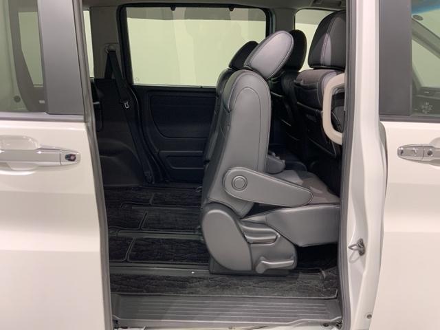 ステップワゴンスパーダ ｅ：ＨＥＶスパーダＧ・ＥＸホンダセンシング　最長５年保証　ワンオ－ナ－　ナビＶＸＵ－２１７ＳＷｉ　ＴＶ　Ｒカメラ　ＣＤ録音　ＢＴオ－ディオ　ＤＶＤ　ＥＴＣ　ＬＥＤライト　両側電動ドア　ＶＳＡ　シ－トヒ－タ－　クルコン　アルミ　スマ－トキ－（32枚目）