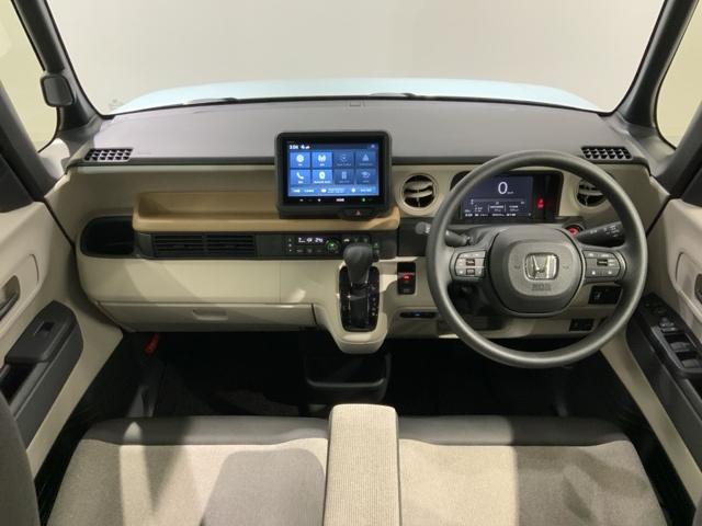 Ｎ－ＢＯＸ ファッションスタイル　Ｈ　ＳＥＮＳＩＮＧ　２ト－ン　新車保証　ワンオ－ナ－　Ｒカメラ　ＢＴオ－ディオ　シ－トヒ－タ－　ＥＴＣ　ＬＥＤライト　ＶＳＡ　クルコン　スマ－トキ－　盗難防止装置　整備記録簿　ＡＡＣ　スペアキ－（8枚目）