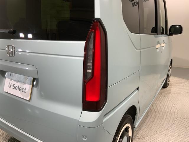 Ｎ－ＢＯＸ ファッションスタイル　Ｈ　ＳＥＮＳＩＮＧ　２ト－ン　新車保証　ワンオ－ナ－　Ｒカメラ　ＢＴオ－ディオ　シ－トヒ－タ－　ＥＴＣ　ＬＥＤライト　ＶＳＡ　クルコン　スマ－トキ－　盗難防止装置　整備記録簿　ＡＡＣ　スペアキ－（45枚目）