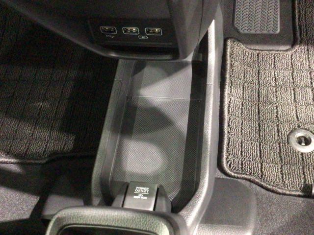 Ｎ－ＯＮＥ プレミアムツアラー　Ｈ　ＳＥＮＳＩＮＧ　新車保証　試乗車　ワンオ－ナ－　ナビＬＸＵ－２４７ＮＢｉ　ＴＶ　Ｒカメラ　ＣＤ録音　ＢＴオ－ディオ　ＤＶＤ　シ－トヒ－タ－　ＥＴＣ　ＬＥＤライト　ＶＳＡ　クルコン　アルミ　ＡＡＣ（26枚目）