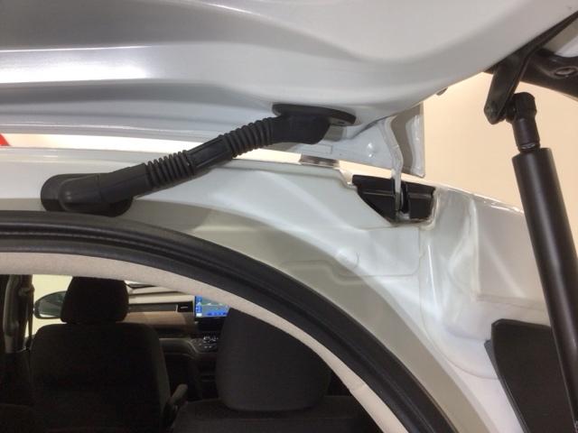 フリードハイブリッド ハイブリッド・Ｇ　Ｈ　ＳＥＮＳＩＮＧ　最長５年保証　ワンオ－ナ－　ナビ　ＴＶ　Ｒカメラ　ＢＴオ－ディオ　ＤＶＤ　ドラレコ　ＥＴＣ　ＬＥＤライト　両側電動ドア　ＶＳＡ　シ－トヒ－タ－　クルコン　スマ－トキ－　盗難防止装置（38枚目）