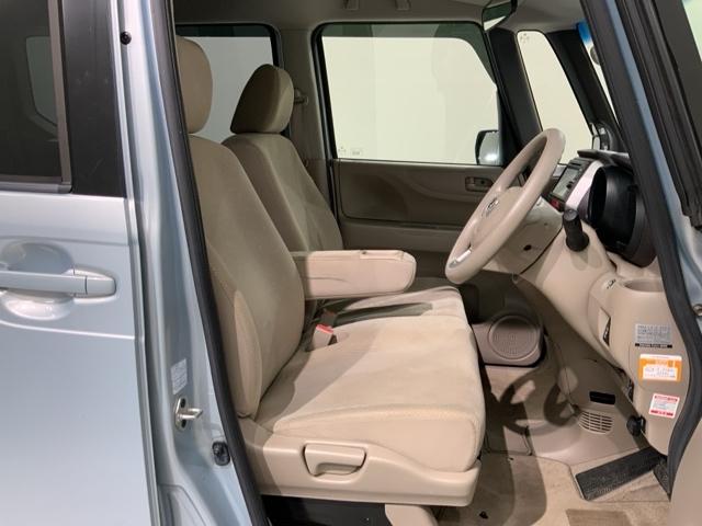 シートは厚めのクッションですのでゆったり座れますよ。