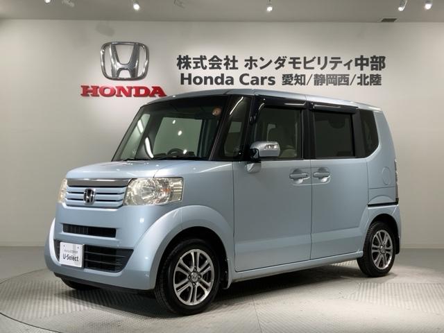 専門業者にて内外装のクリーニングを実施しております！