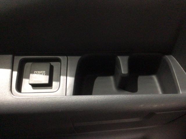 ステップワゴンスパーダ スパーダアドバンスパッケージβ　Ｈ　ＳＥＮＳＩＮＧ　１年保証　ワンオ－ナ－　ナビＶＸＭ－１６５ＶＦＮＩ　ＴＶ　Ｒカメラ　ＣＤ録音　ＢＴオ－ディオ　ＤＶＤ　Ｒモニタ－　ＥＴＣ　ＬＥＤライト　両側電動ドア　ＶＳＡ　クルコン　アルミＡＡＣ（28枚目）