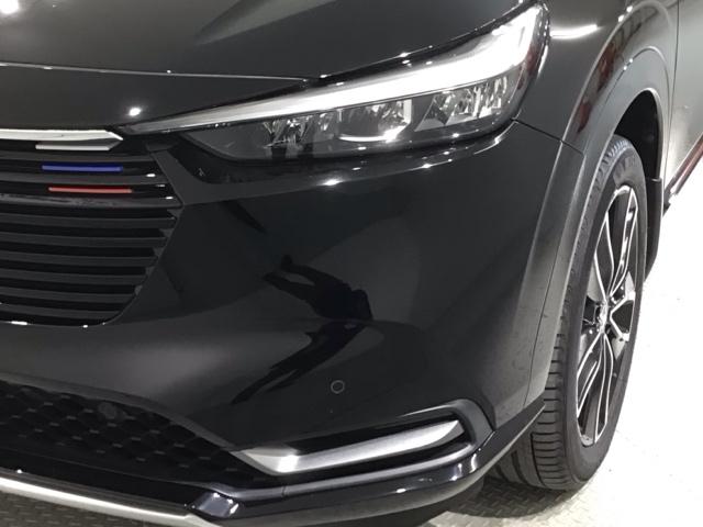 ヴェゼル e:HEVPLaY HSENSING サンル-フ 最長5年保証 ワンオーナー 純正ナビ TV Rカメラ マルチビュ- BTオーディオ ドラレコ ETC LEDライト フォグライト VSA シ-トヒ-タ- アルミ ABS(8枚目)