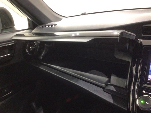 カローラフィールダー ハイブリッドＧダブルバイビー　最長５年保証　ワンオ－ナ－　ナビ　ＴＶ　Ｒカメラ　ＣＤ録音　ＤＶＤ　衝突軽減Ｂ　ドラレコ　ＥＴＣ　ＬＥＤライト　横滑り防止　クルコン　アルミ　スマ－トキ－　盗難防止装置　整備記録簿　ＡＡＣ　スペアキ－（27枚目）