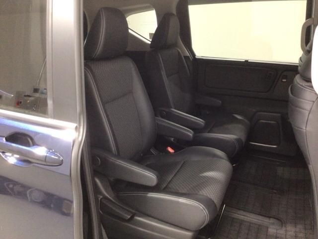 フリードハイブリッド ハイブリッド・Ｇホンダセンシング　最長５年保証　ナビＶＸＭ－２２７ＶＦＮｉ　ＴＶ　Ｒカメラ　ＣＤ録音　ＢＴオ－ディオ　ＤＶＤ　ＥＴＣ　ＬＥＤライト　両側電動ドア　ＶＳＡ　シ－トヒ－タ－　クルコン　アルミ　スマ－トキ－　盗難防止装置（17枚目）