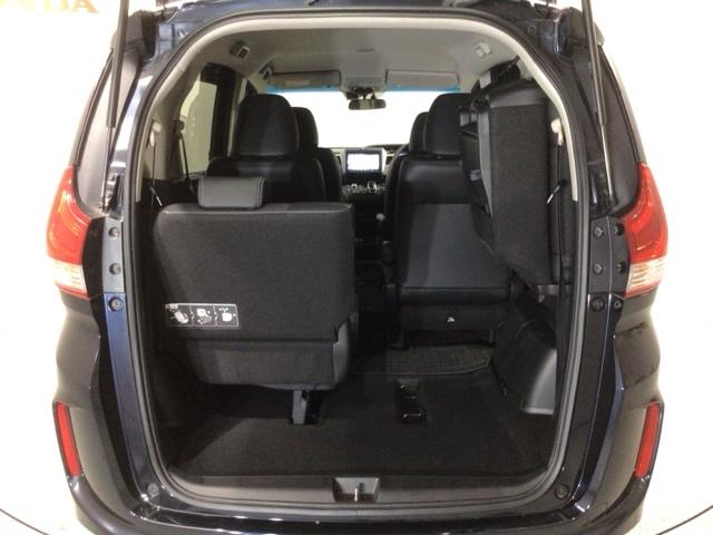 フリードハイブリッド ハイブリッド・Ｇホンダセンシング　最長５年保証　ナビＶＸＭ－２２７ＶＦＮｉ　ＴＶ　Ｒカメラ　ＣＤ録音　ＢＴオ－ディオ　ＤＶＤ　ＥＴＣ　ＬＥＤライト　両側電動ドア　ＶＳＡ　シ－トヒ－タ－　クルコン　アルミ　スマ－トキ－　盗難防止装置（32枚目）