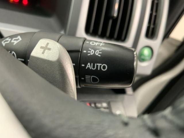 ステップワゴンスパーダ Ｓ　１年保証　ワンオーナー　ナビＶＸＭ－１５５ＶＦＮｉ　ＴＶ　Ｒカメラ　ＣＤ録音　ＤＶＤ　Ｒモニタ－　ＥＴＣ　ＨＩＤ　ＶＳＡ　クルコン　アルミ　スマ－トキ－　盗難防止装置　整備記録簿　ドアバイザ－　ＡＡＣ（11枚目）