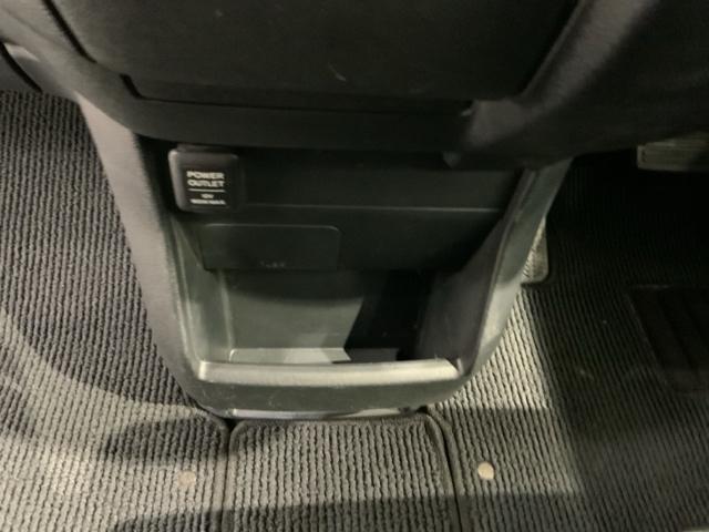 ステップワゴンスパーダ Ｓ　１年保証　ワンオーナー　ナビＶＸＭ－１５５ＶＦＮｉ　ＴＶ　Ｒカメラ　ＣＤ録音　ＤＶＤ　Ｒモニタ－　ＥＴＣ　ＨＩＤ　ＶＳＡ　クルコン　アルミ　スマ－トキ－　盗難防止装置　整備記録簿　ドアバイザ－　ＡＡＣ（26枚目）