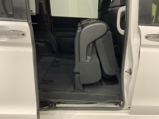 ステップワゴンスパーダ Ｓ　１年保証　ワンオーナー　ナビＶＸＭ－１５５ＶＦＮｉ　ＴＶ　Ｒカメラ　ＣＤ録音　ＤＶＤ　Ｒモニタ－　ＥＴＣ　ＨＩＤ　ＶＳＡ　クルコン　アルミ　スマ－トキ－　盗難防止装置　整備記録簿　ドアバイザ－　ＡＡＣ（32枚目）