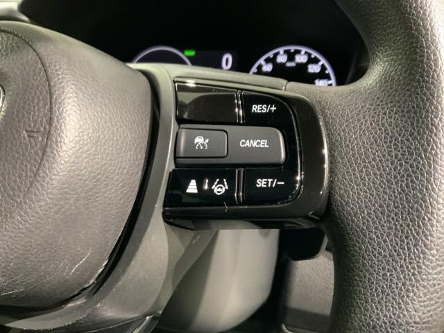 ヴェゼル ｅ：ＨＥＶＸ　Ｈ　ＳＥＮＳＩＮＧ　最長５年保証　ワンオ－ナ－　純正ナビＴＶ　Ｒカメラ　ＢＴオ－ディオ　ＥＴＣ　ＬＥＤライト　ＶＳＡ　クルコン　アルミ　スマ－トキ－　スペアキ－　盗難防止装置　整備記録簿　ドアバイザ－（10枚目）