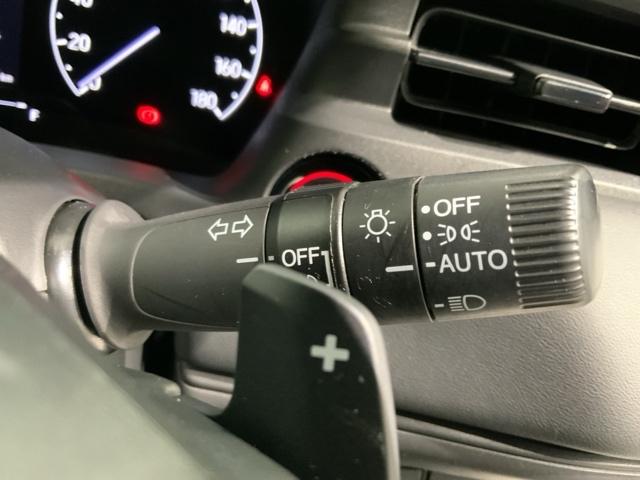 ヴェゼル ｅ：ＨＥＶＸ　Ｈ　ＳＥＮＳＩＮＧ　最長５年保証　ワンオ－ナ－　純正ナビＴＶ　Ｒカメラ　ＢＴオ－ディオ　ＥＴＣ　ＬＥＤライト　ＶＳＡ　クルコン　アルミ　スマ－トキ－　スペアキ－　盗難防止装置　整備記録簿　ドアバイザ－（11枚目）