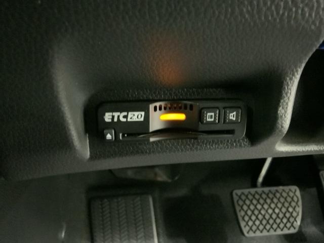 ヴェゼル ｅ：ＨＥＶＸ　Ｈ　ＳＥＮＳＩＮＧ　最長５年保証　ワンオ－ナ－　純正ナビＴＶ　Ｒカメラ　ＢＴオ－ディオ　ＥＴＣ　ＬＥＤライト　ＶＳＡ　クルコン　アルミ　スマ－トキ－　スペアキ－　盗難防止装置　整備記録簿　ドアバイザ－（12枚目）