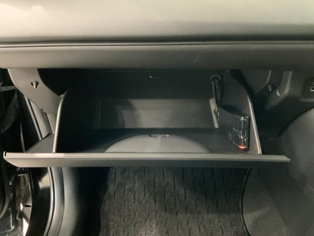 ヴェゼル ｅ：ＨＥＶＸ　Ｈ　ＳＥＮＳＩＮＧ　最長５年保証　ワンオ－ナ－　純正ナビＴＶ　Ｒカメラ　ＢＴオ－ディオ　ＥＴＣ　ＬＥＤライト　ＶＳＡ　クルコン　アルミ　スマ－トキ－　スペアキ－　盗難防止装置　整備記録簿　ドアバイザ－（27枚目）