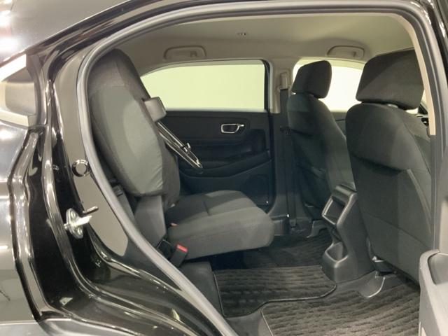 ヴェゼル ｅ：ＨＥＶＸ　Ｈ　ＳＥＮＳＩＮＧ　最長５年保証　ワンオ－ナ－　純正ナビＴＶ　Ｒカメラ　ＢＴオ－ディオ　ＥＴＣ　ＬＥＤライト　ＶＳＡ　クルコン　アルミ　スマ－トキ－　スペアキ－　盗難防止装置　整備記録簿　ドアバイザ－（32枚目）