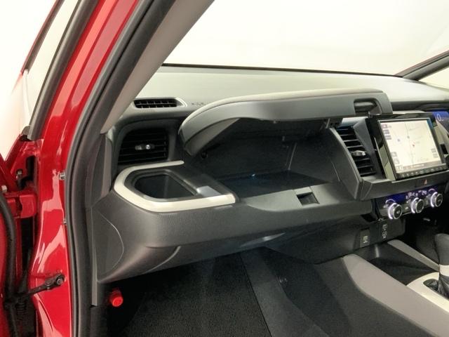 フィット ｅ：ＨＥＶクロスター　Ｈ　ＳＥＮＳＩＮＧ　最長５年保証　ワンオ－ナ－　ナビＶＸＭ－２１５ＶＦＥＩ　ＴＶ　Ｒカメラ　ＢＴオ－ディオ　ＤＶＤ　ＥＴＣ　ＬＥＤライト　ＶＳＡ　クルコン　アルミ　スマ－トキ－　スペアキ－盗難防止装置（26枚目）