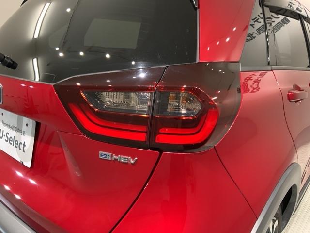 フィット ｅ：ＨＥＶクロスター　Ｈ　ＳＥＮＳＩＮＧ　最長５年保証　ワンオ－ナ－　ナビＶＸＭ－２１５ＶＦＥＩ　ＴＶ　Ｒカメラ　ＢＴオ－ディオ　ＤＶＤ　ＥＴＣ　ＬＥＤライト　ＶＳＡ　クルコン　アルミ　スマ－トキ－　スペアキ－盗難防止装置（45枚目）