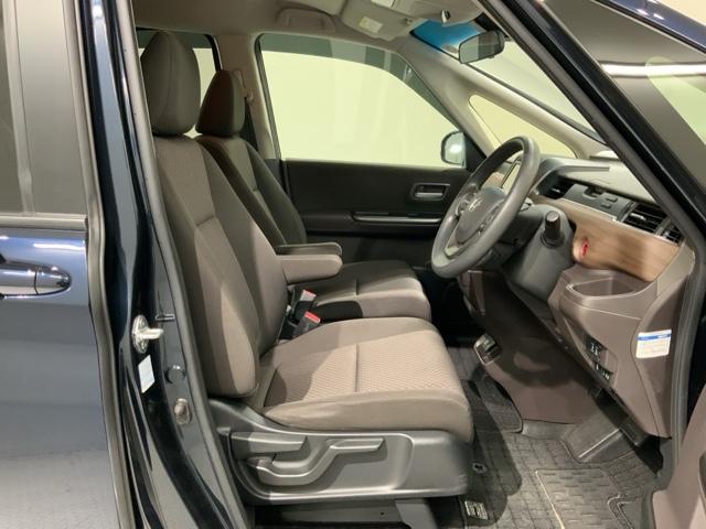 フリードハイブリッド ハイブリッド・Ｇホンダセンシング　最長５年保証　ワンオ－ナ－　ナビＶＸＭ－２１４ＶＦｉ　ＴＶ　Ｒカメラ　ＣＤ録音　ＢＴオ－ディオ　ＤＶＤ　ＥＴＣ　ＬＥＤライト　両側電動ドア　ＶＳＡ　クルコン　スマ－トキ－　盗難防止装置　整備記録簿（17枚目）