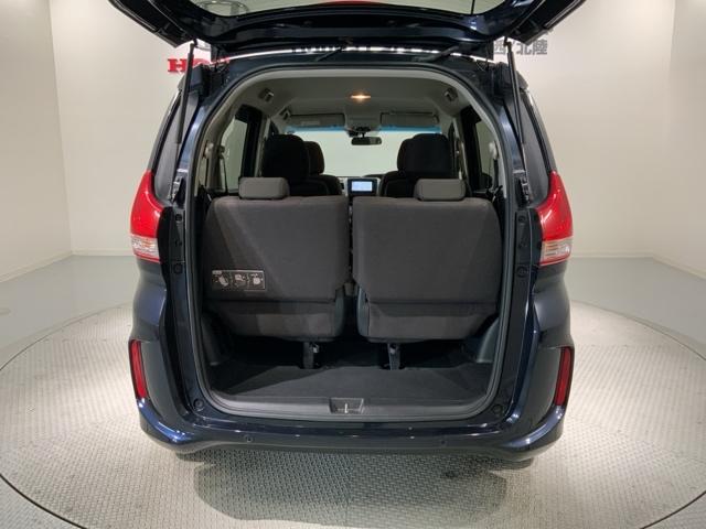 フリードハイブリッド ハイブリッド・Ｇホンダセンシング　最長５年保証　ワンオ－ナ－　ナビＶＸＭ－２１４ＶＦｉ　ＴＶ　Ｒカメラ　ＣＤ録音　ＢＴオ－ディオ　ＤＶＤ　ＥＴＣ　ＬＥＤライト　両側電動ドア　ＶＳＡ　クルコン　スマ－トキ－　盗難防止装置　整備記録簿（33枚目）