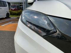 ＬＥＤヘッドライトは、点灯の瞬間から最大光量を発揮し、突然暗くなるトンネルなどでの安定感を高めます。 7