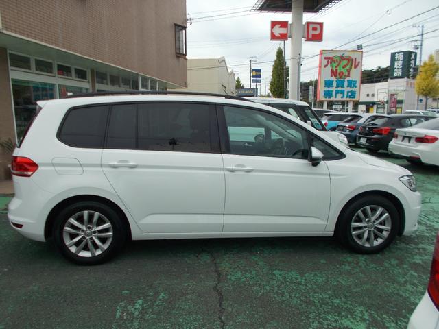 ゴルフトゥーラン TSI コンフォートライン 衝突被害軽減システム 前後ドラレコ LEDオート 純正ナビ フルセグTV バックカメラ ブルートゥース ETC2.0 DVD CDステレオ 純正アルミホイール 7人乗り 禁煙車(4枚目)