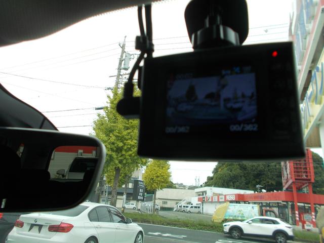 ゴルフトゥーラン TSI コンフォートライン 衝突被害軽減システム 前後ドラレコ LEDオート 純正ナビ フルセグTV バックカメラ ブルートゥース ETC2.0 DVD CDステレオ 純正アルミホイール 7人乗り 禁煙車(18枚目)