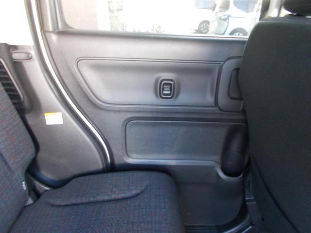 スペーシア ハイブリッドＸ　スマートキー・プッシュスタート・デュアルカメラブレーキサポート・両側パワースライドドア・シートヒーター・ＳＤナビ・Ｂカメラ・フルセグＴＶ・ブルートゥース・ＤＶＤ　ＣＤ・ＥＴＣ・オートハイビーム・禁煙車（35枚目）