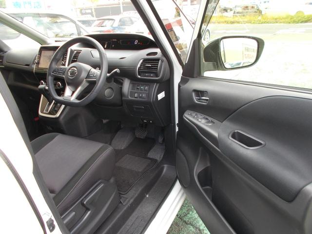 セレナ ハイウェイスター プロパイロットエディション スマートキー・純正ナビ・Bカメラ・フルセグ・走行中テレビ視聴可・ブルートゥース・DVD CD・ETC・両側ハンズフリーパワースライドド・ドラレコ・レーダークルーズコントロール・オートライト・禁煙車(8枚目)